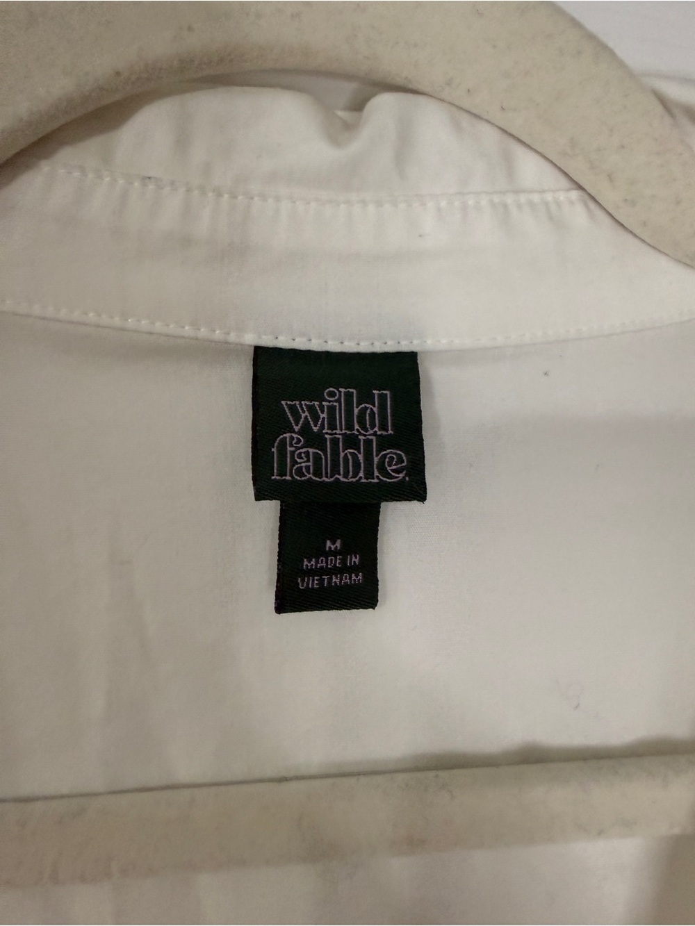 wild fable White Eyelet Closure Button-Front Shirt Size Medium - Picture 2 of 6